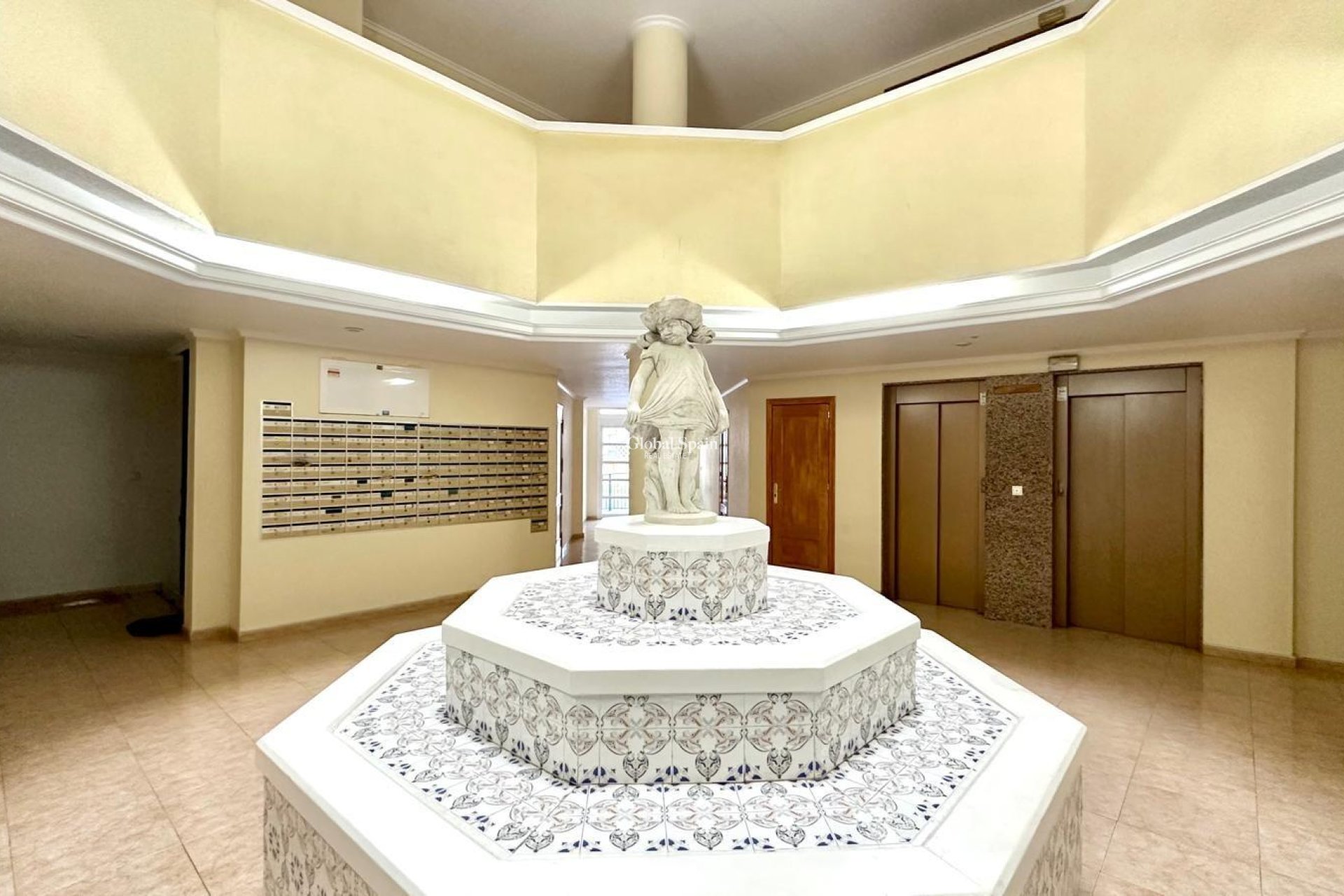 Wederverkoop - PENTHOUSE -
TORREVIEJA - Center