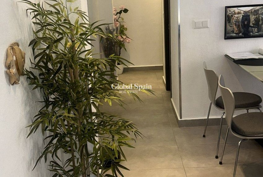 Wederverkoop - PENTHOUSE -
TORREVIEJA - Center