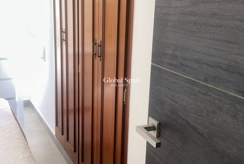 Wederverkoop - PENTHOUSE -
TORREVIEJA - Center