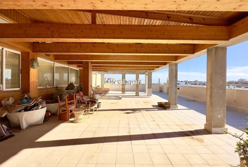 Wederverkoop - PENTHOUSE -
TORREVIEJA - Center