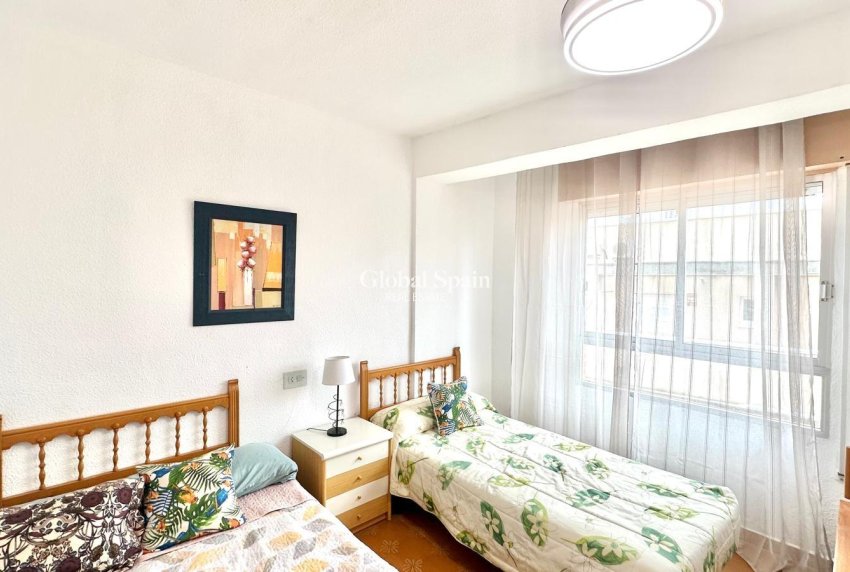 Wederverkoop - PENTHOUSE -
TORREVIEJA - Center