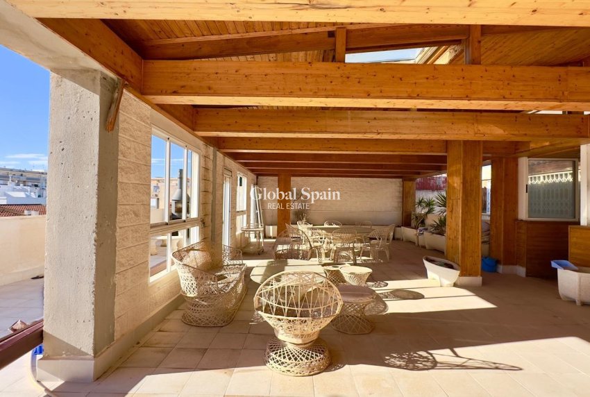 Wederverkoop - PENTHOUSE -
TORREVIEJA - Center