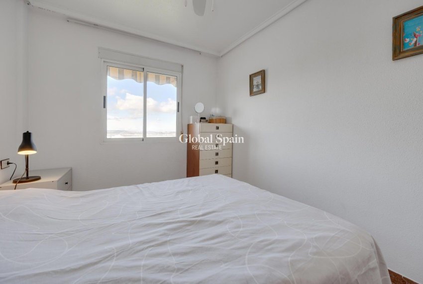 Wederverkoop - PENTHOUSE -
TORREVIEJA - Center