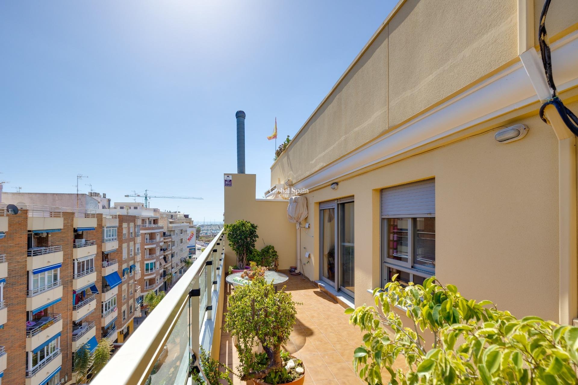 Wederverkoop - PENTHOUSE -
TORREVIEJA - Center