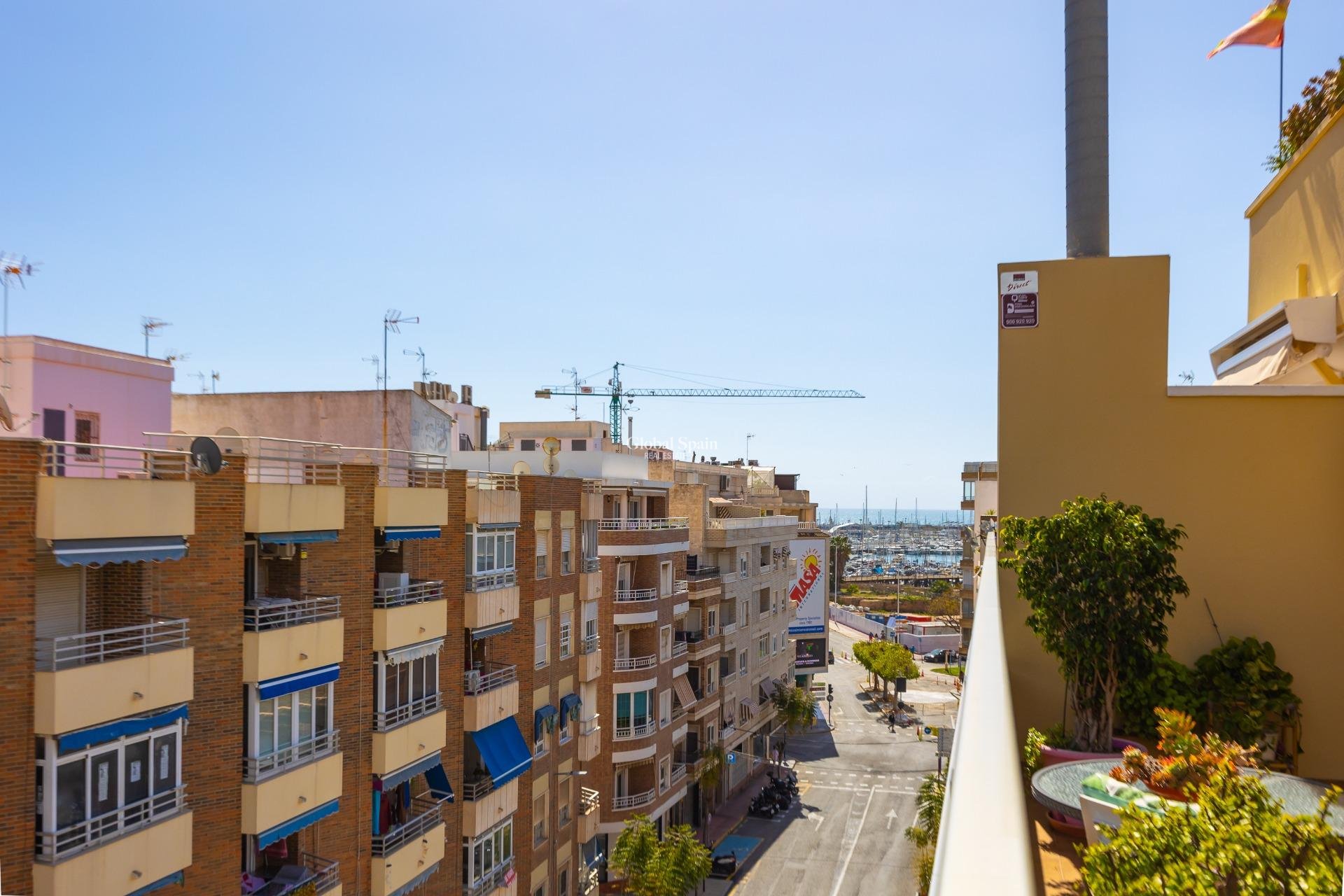 Wederverkoop - PENTHOUSE -
TORREVIEJA - Center
