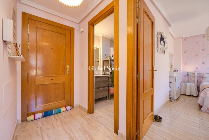 Wederverkoop - PENTHOUSE -
TORREVIEJA - Center