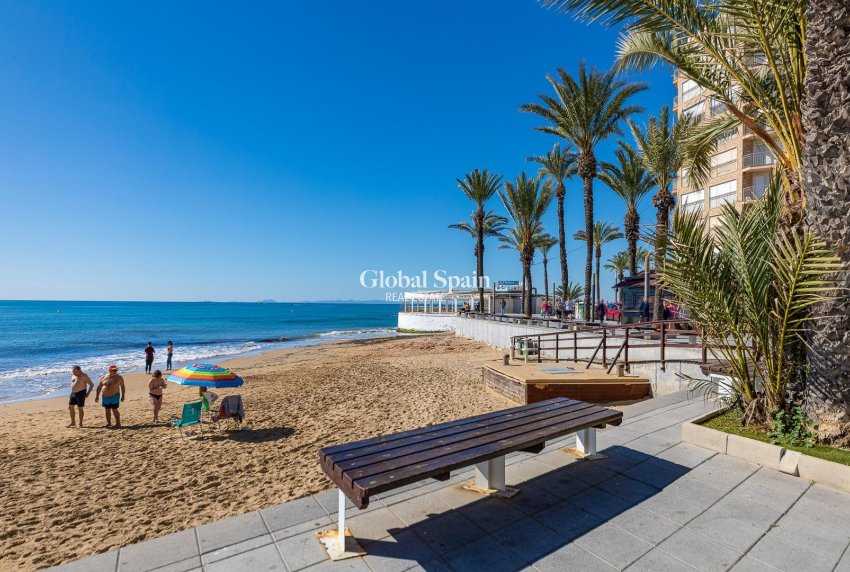 Wederverkoop - PENTHOUSE -
TORREVIEJA - Center