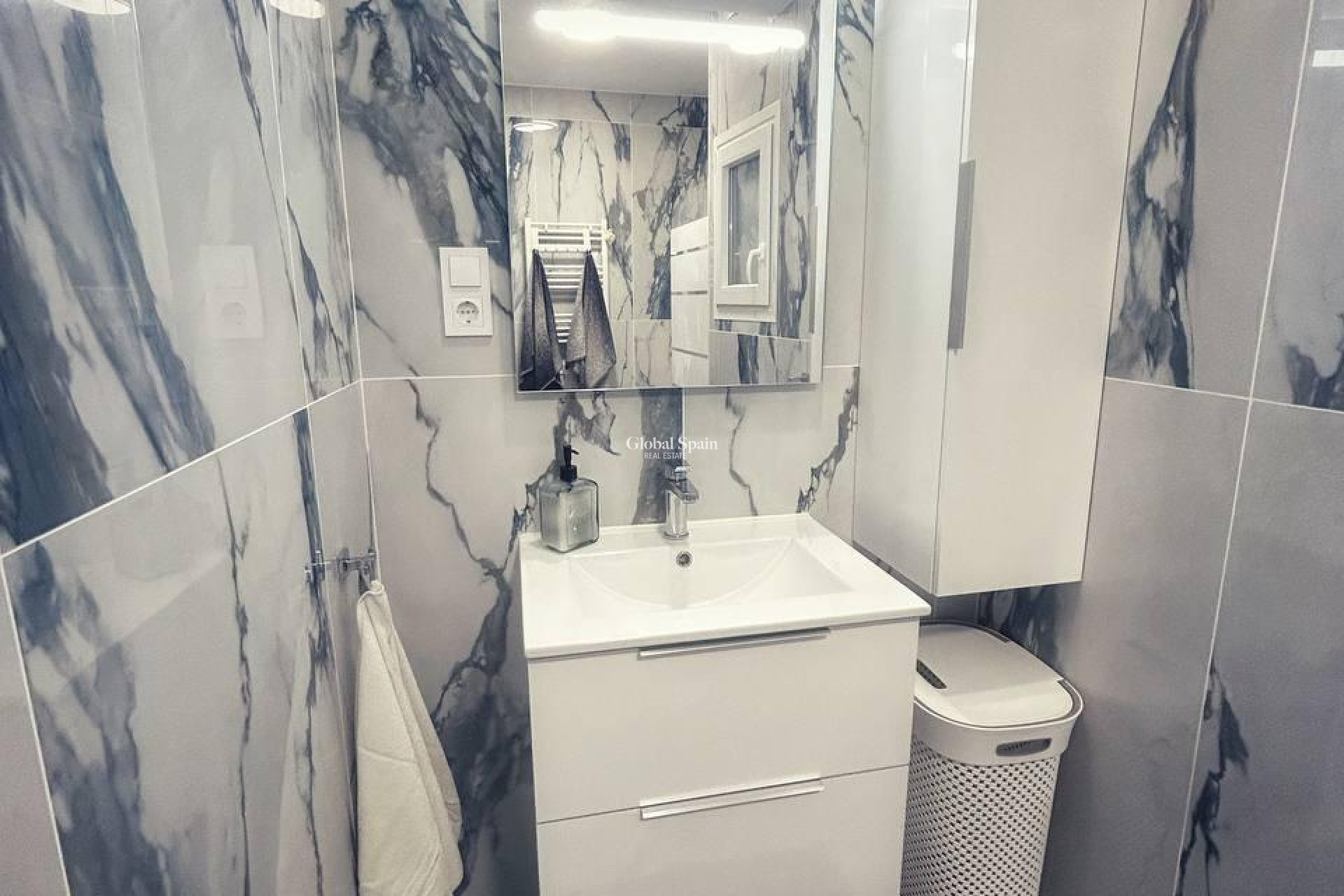 Wederverkoop - PENTHOUSE -
TORREVIEJA - Center