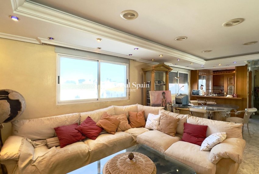 Wederverkoop - PENTHOUSE -
TORREVIEJA - Center