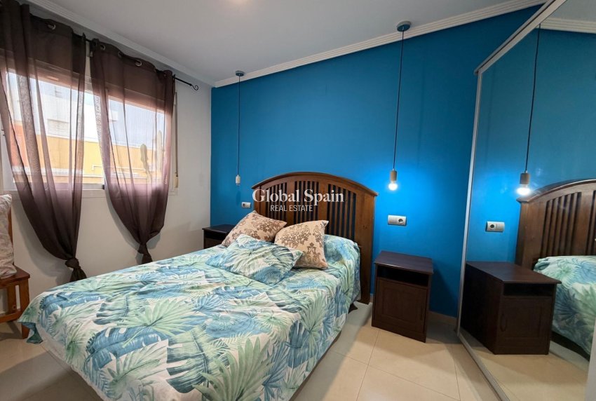 Wederverkoop - PENTHOUSE -
TORREVIEJA - Center