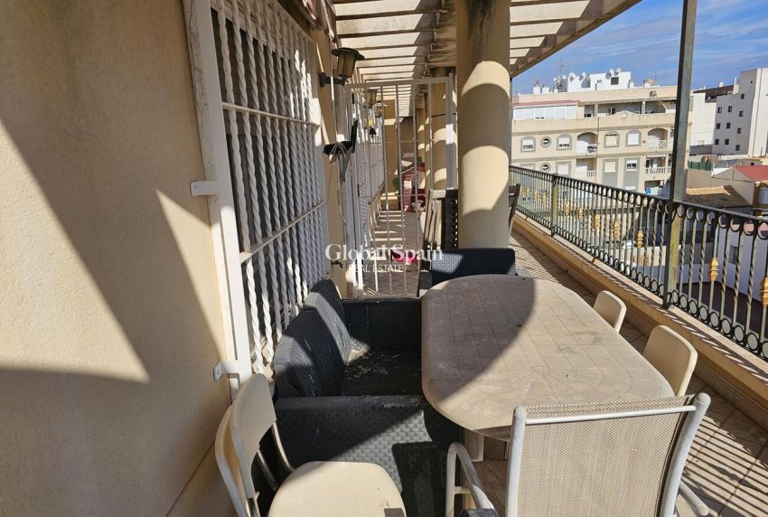 Wederverkoop - PENTHOUSE -
TORREVIEJA - CENTRE