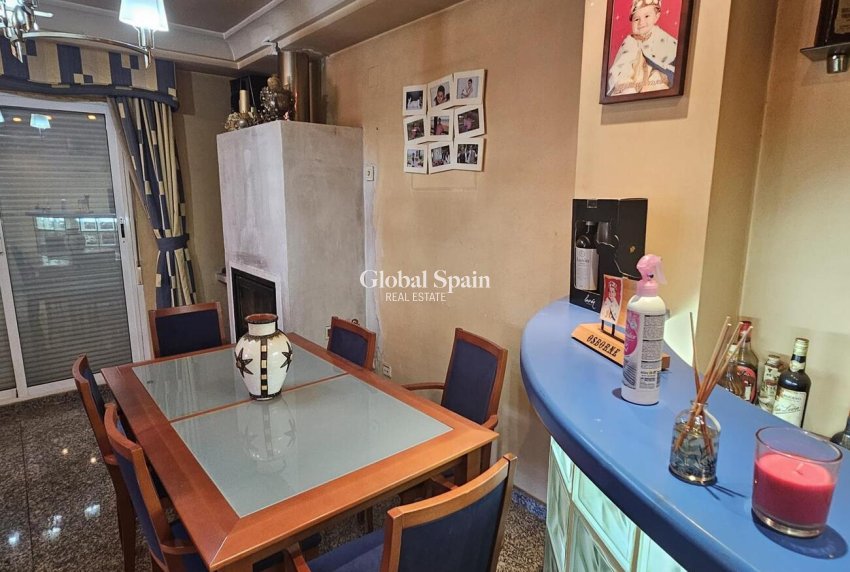 Wederverkoop - PENTHOUSE -
TORREVIEJA - CENTRE