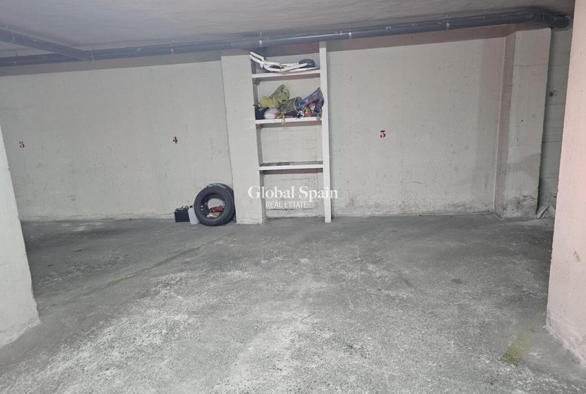 Wederverkoop - PENTHOUSE -
TORREVIEJA - CENTRE