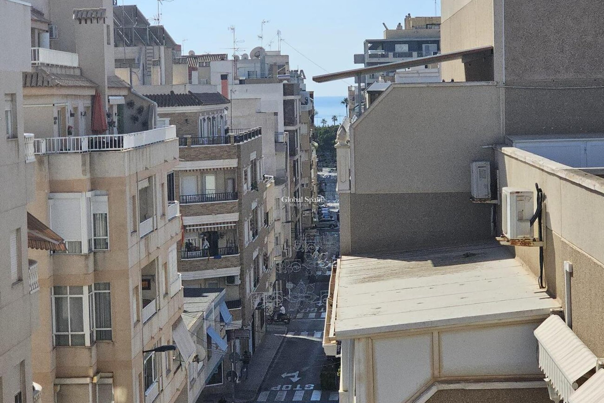 Wederverkoop - PENTHOUSE -
TORREVIEJA - CENTRE