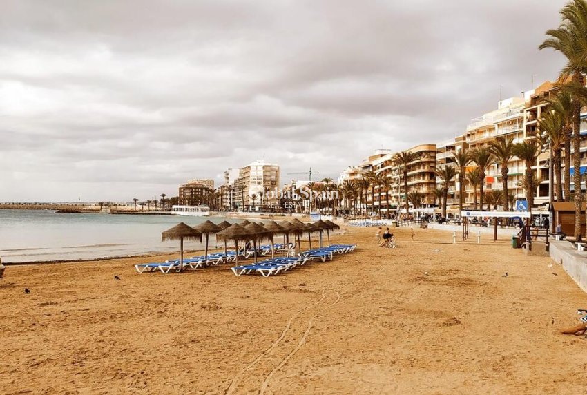 Wederverkoop - PENTHOUSE -
TORREVIEJA - CENTRE