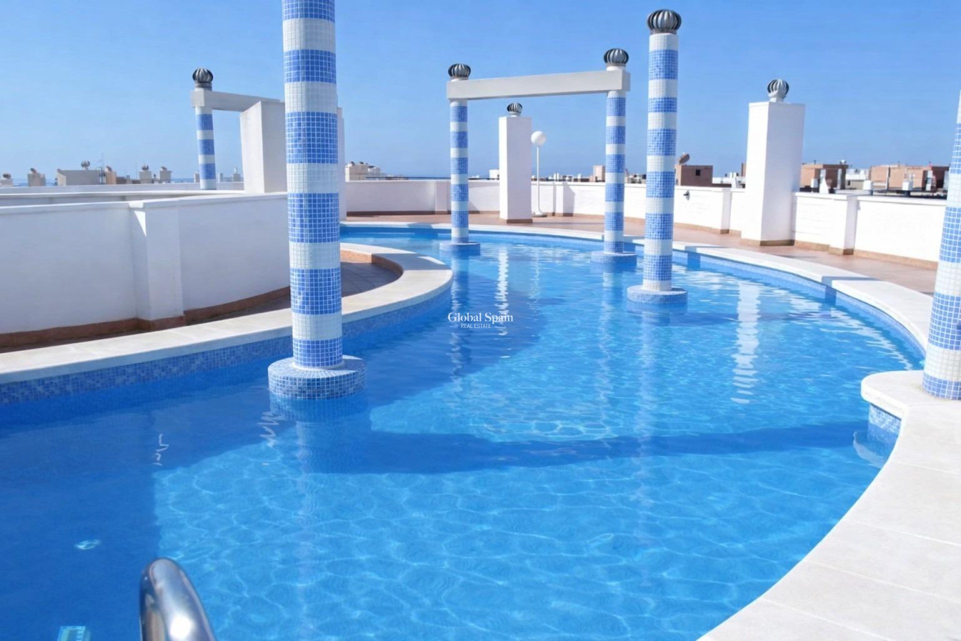 Wederverkoop - PENTHOUSE -
TORREVIEJA - Centro