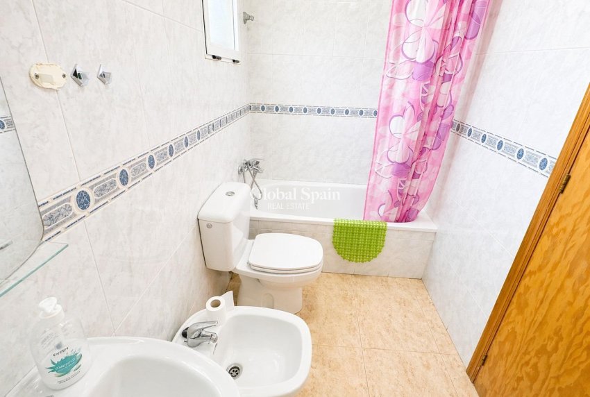 Wederverkoop - PENTHOUSE -
TORREVIEJA - Centro