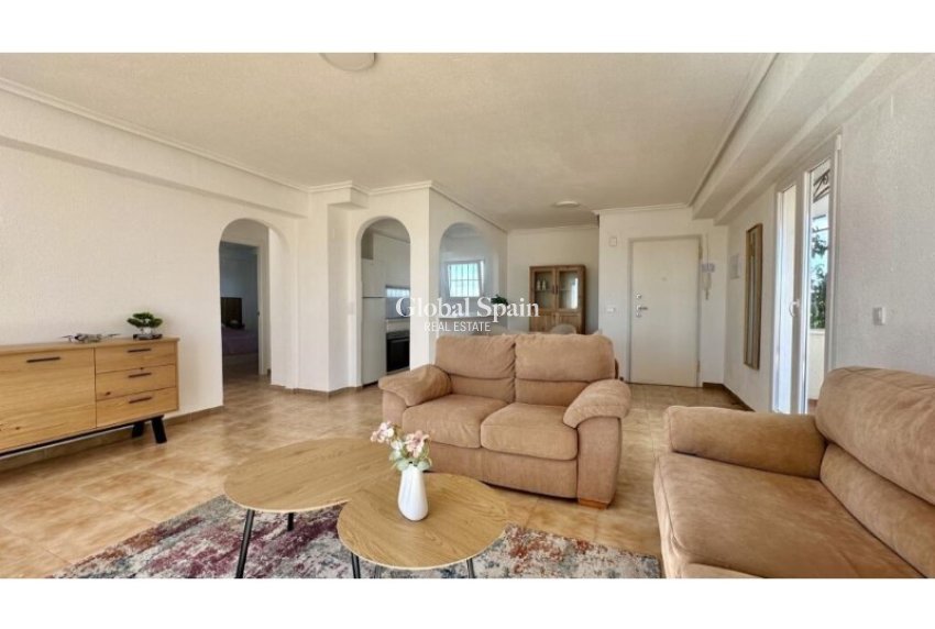 Wederverkoop - PENTHOUSE -
TORREVIEJA - Costa Blanca