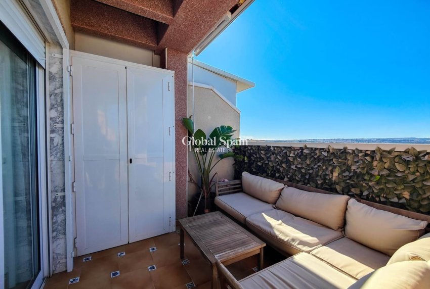 Wederverkoop - PENTHOUSE -
TORREVIEJA - Costa Blanca