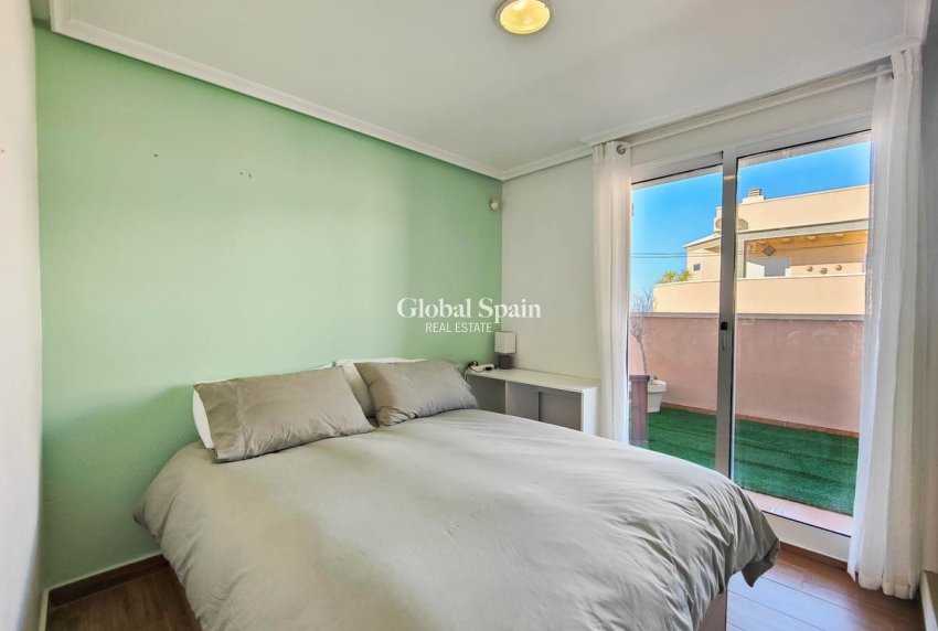 Wederverkoop - PENTHOUSE -
TORREVIEJA - Costa Blanca