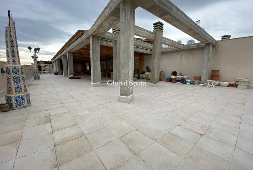 Wederverkoop - PENTHOUSE -
TORREVIEJA - Costa Blanca