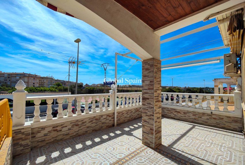 Wederverkoop - PENTHOUSE -
TORREVIEJA - Costa Blanca