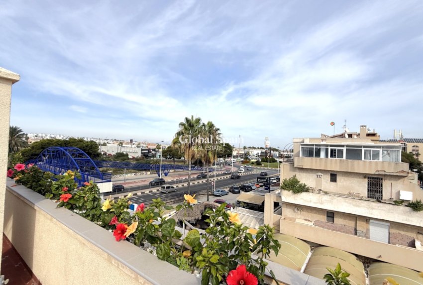 Wederverkoop - PENTHOUSE -
TORREVIEJA - Costa Blanca
