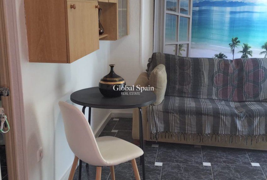 Wederverkoop - PENTHOUSE -
TORREVIEJA - Costa Blanca