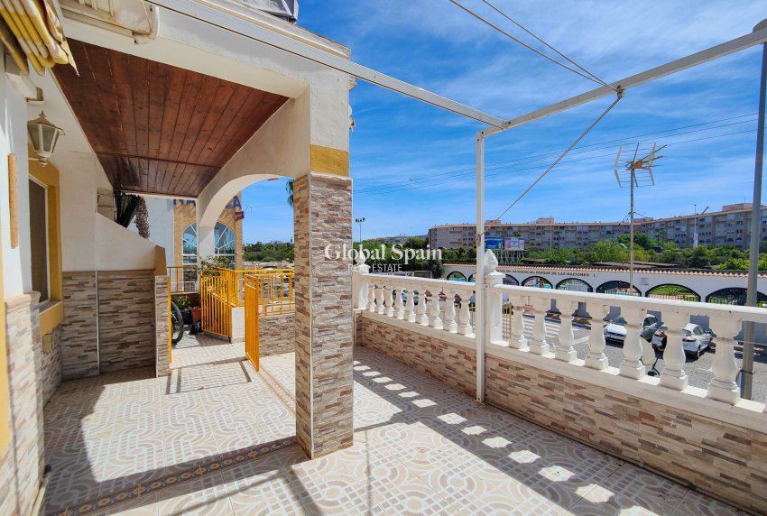 Wederverkoop - PENTHOUSE -
TORREVIEJA - Costa Blanca