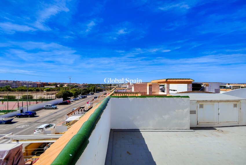 Wederverkoop - PENTHOUSE -
TORREVIEJA - Costa Blanca