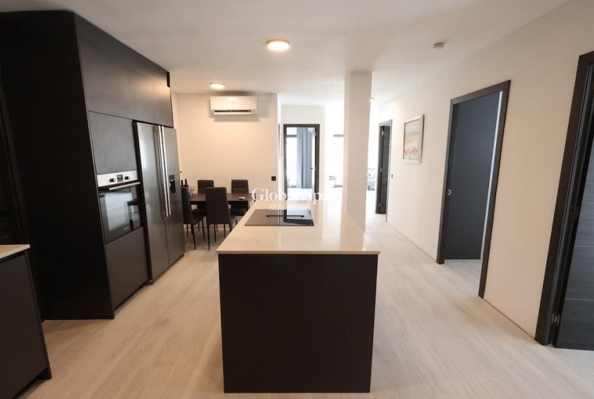 Wederverkoop - PENTHOUSE -
TORREVIEJA - Costa Blanca