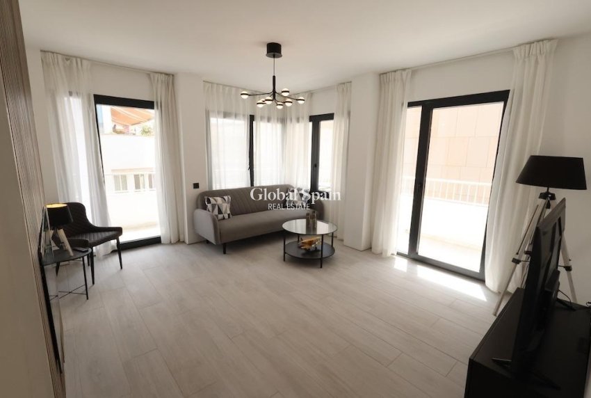 Wederverkoop - PENTHOUSE -
TORREVIEJA - Costa Blanca