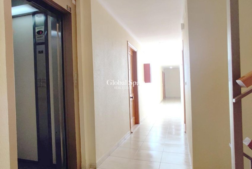Wederverkoop - PENTHOUSE -
TORREVIEJA - Curva Del Palangre