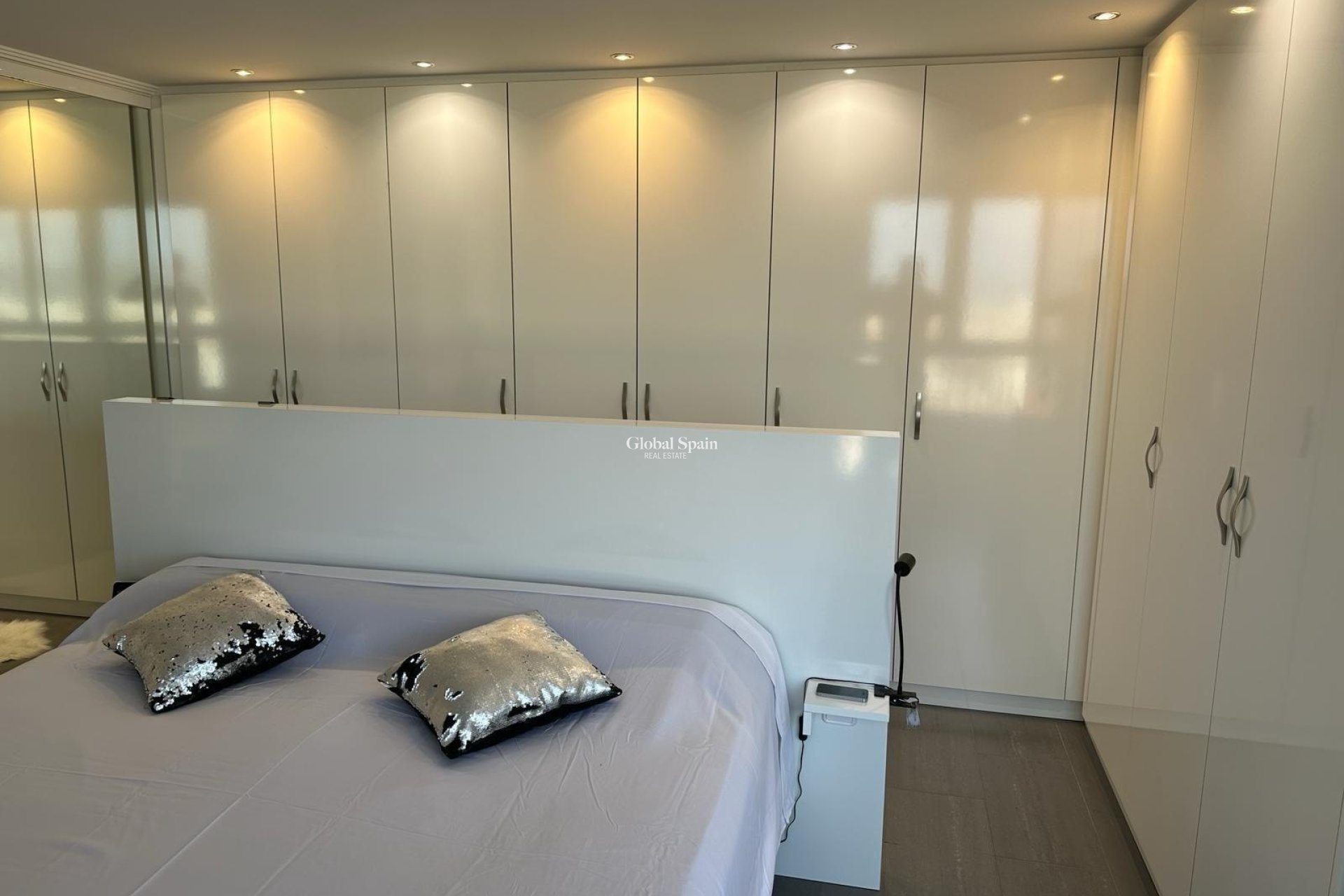 Wederverkoop - PENTHOUSE -
TORREVIEJA - El Acequión - Los Náufragos