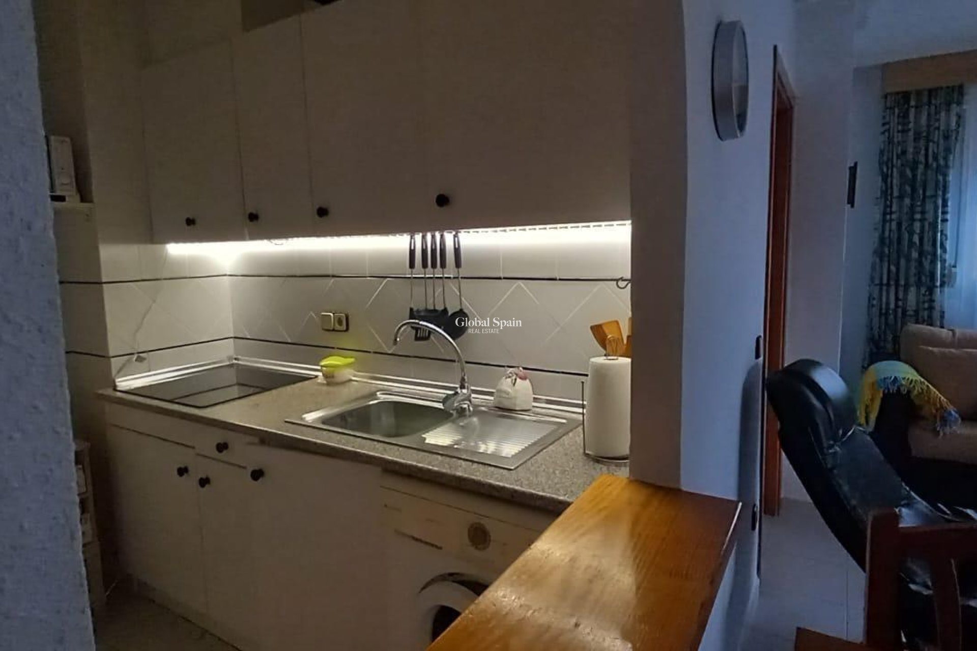 Wederverkoop - PENTHOUSE -
TORREVIEJA - El Acequión - Los Náufragos