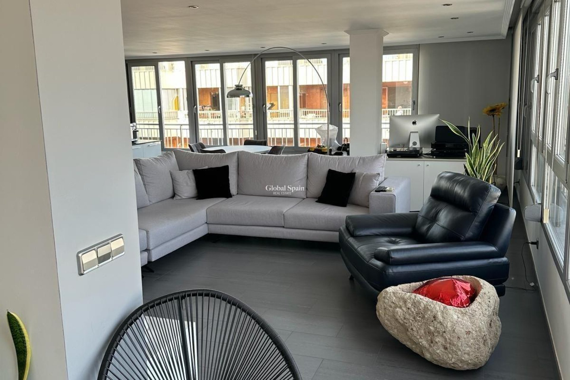 Wederverkoop - PENTHOUSE -
TORREVIEJA - El Acequión - Los Náufragos