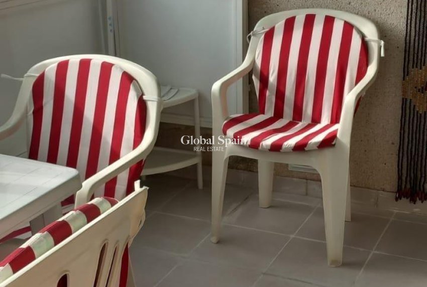 Wederverkoop - PENTHOUSE -
TORREVIEJA - El Acequión - Los Náufragos