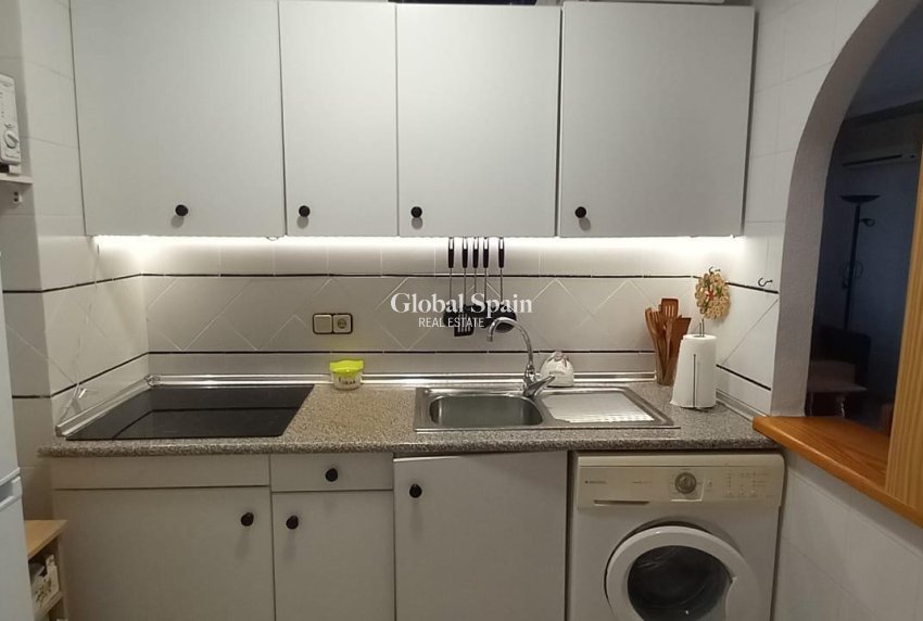 Wederverkoop - PENTHOUSE -
TORREVIEJA - El Acequión - Los Náufragos