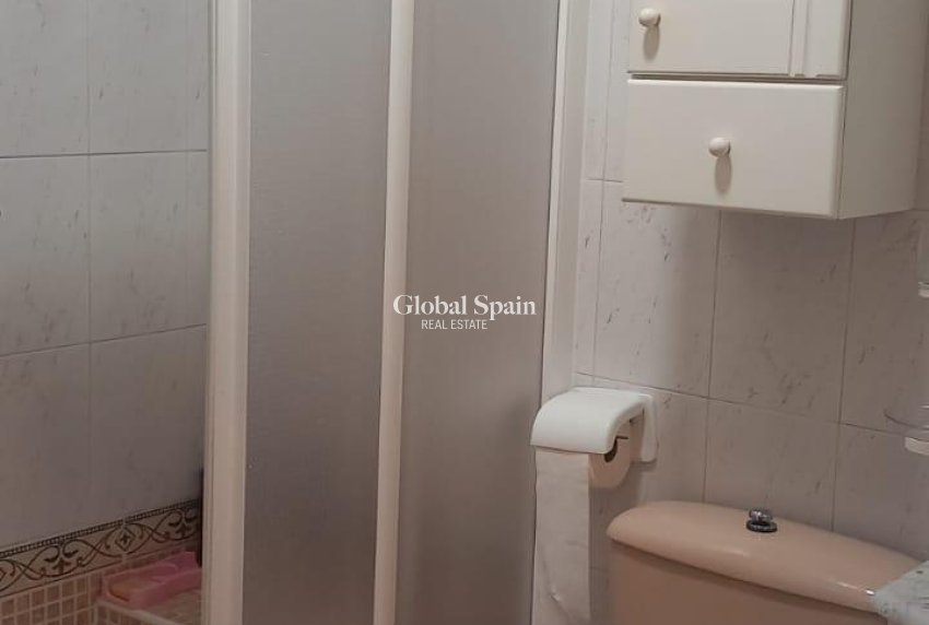 Wederverkoop - PENTHOUSE -
TORREVIEJA - El Acequión - Los Náufragos
