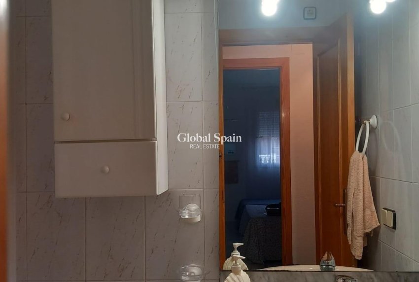 Wederverkoop - PENTHOUSE -
TORREVIEJA - El Acequión - Los Náufragos