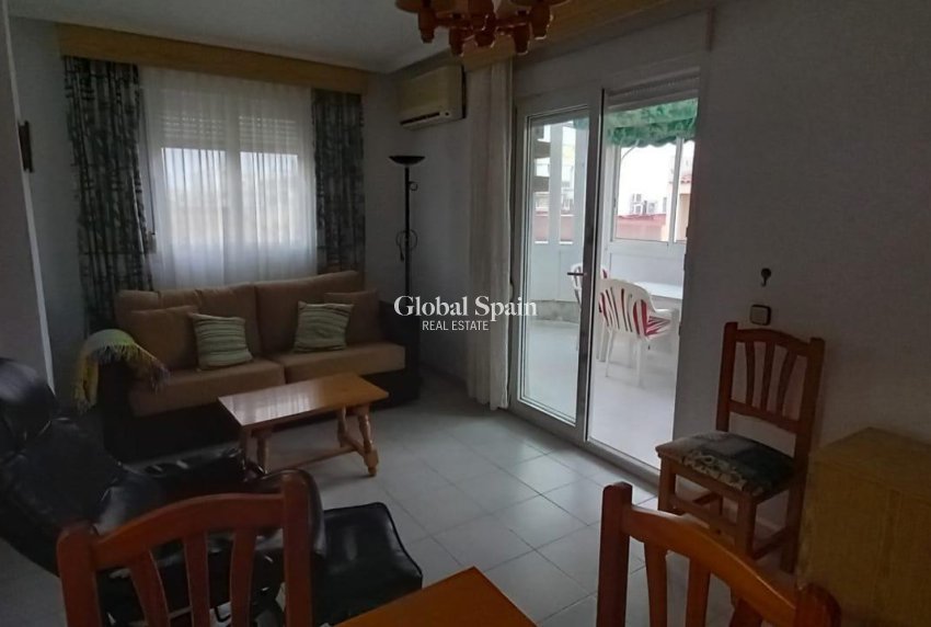 Wederverkoop - PENTHOUSE -
TORREVIEJA - El Acequión - Los Náufragos