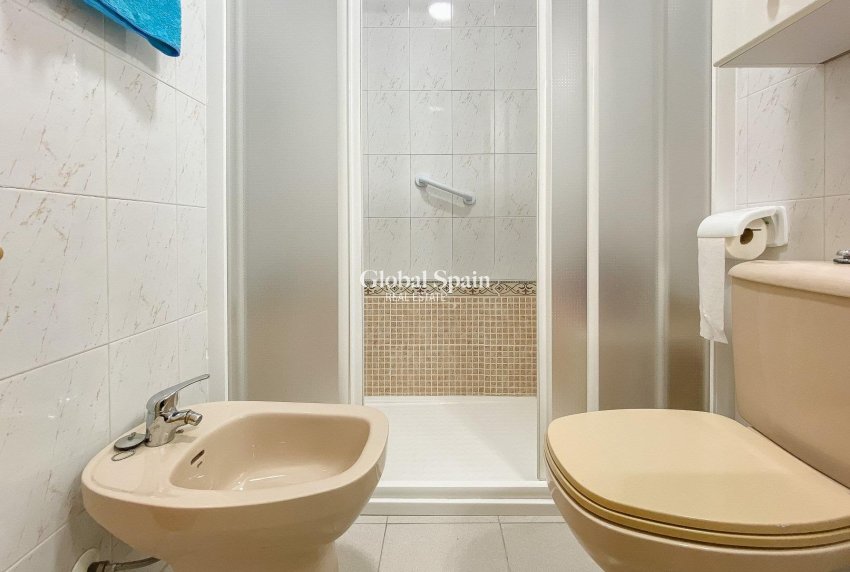 Wederverkoop - PENTHOUSE -
TORREVIEJA - El Acequión - Los Náufragos