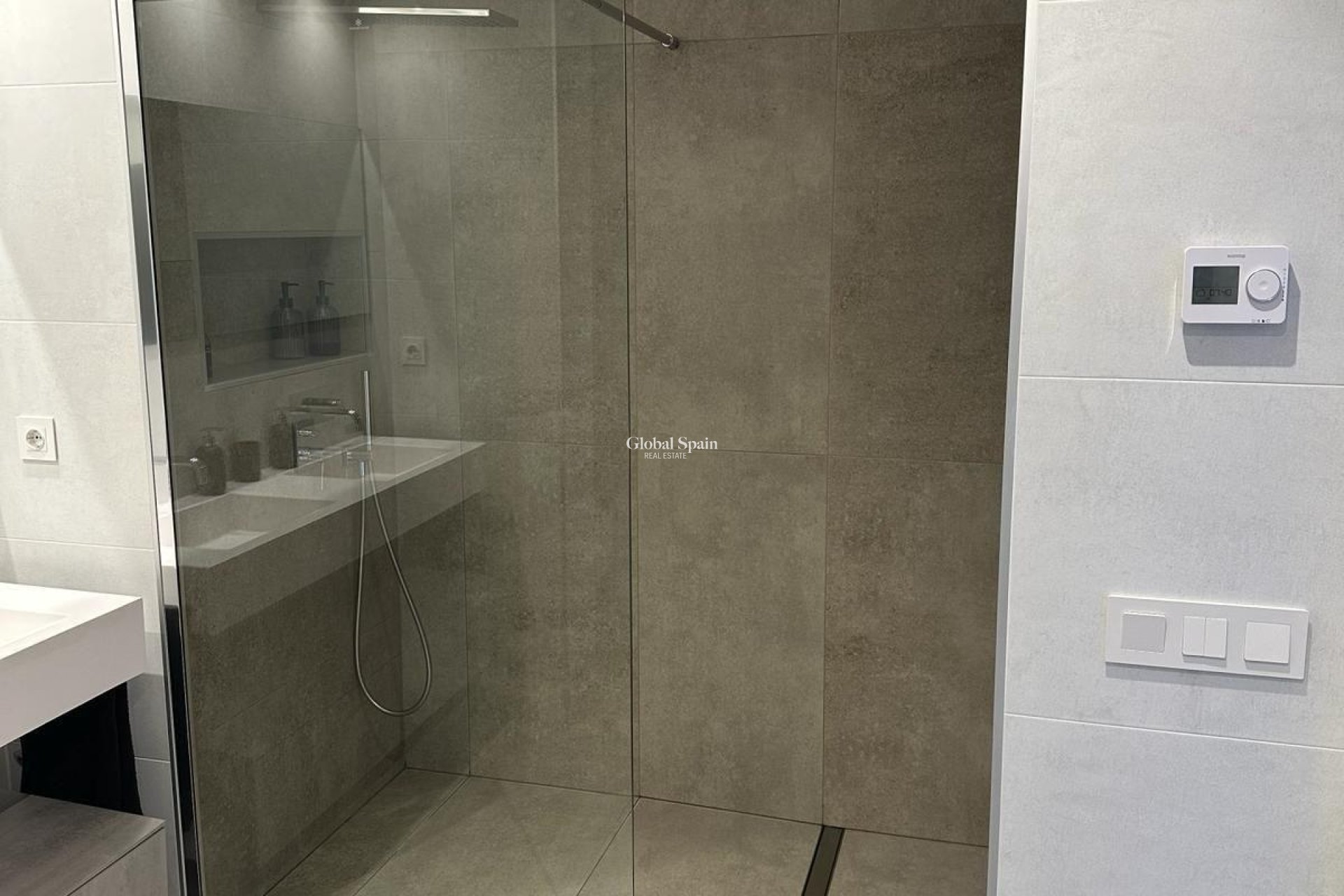 Wederverkoop - PENTHOUSE -
TORREVIEJA - El Acequión - Los Náufragos