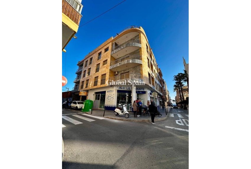 Wederverkoop - Penthouse -
TORREVIEJA - Estacion de autobuses