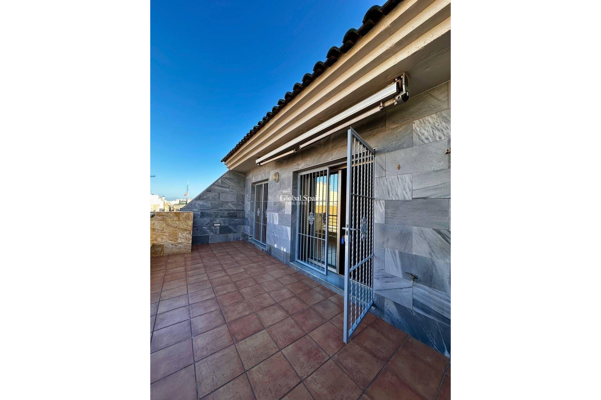 Wederverkoop - Penthouse -
TORREVIEJA - Estacion de autobuses