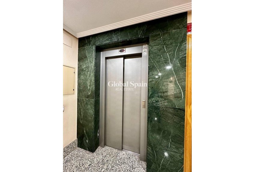 Wederverkoop - Penthouse -
TORREVIEJA - Estacion de autobuses