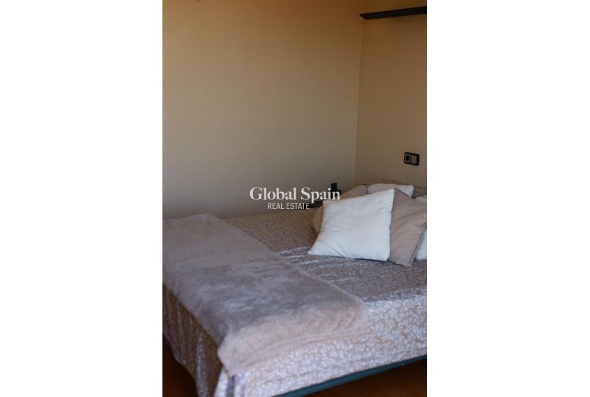 Wederverkoop - Penthouse -
TORREVIEJA - Estacion de autobuses