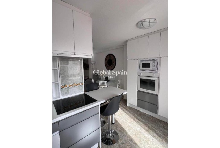 Wederverkoop - Penthouse -
TORREVIEJA - Estacion de autobuses