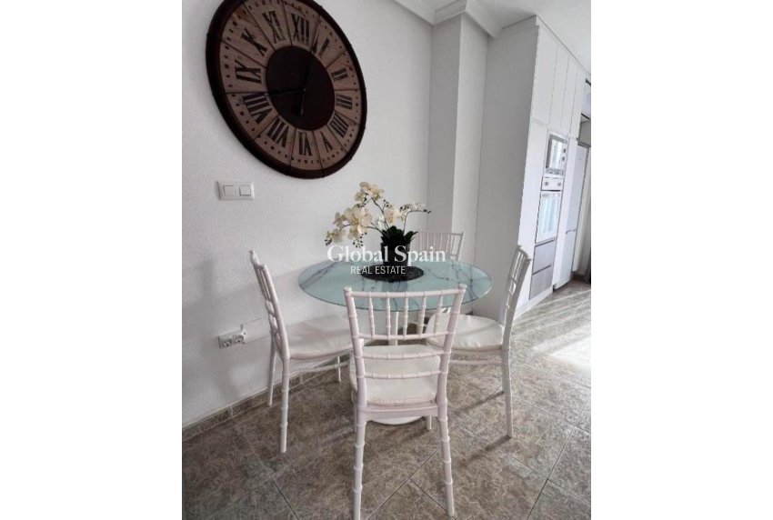 Wederverkoop - Penthouse -
TORREVIEJA - Estacion de autobuses