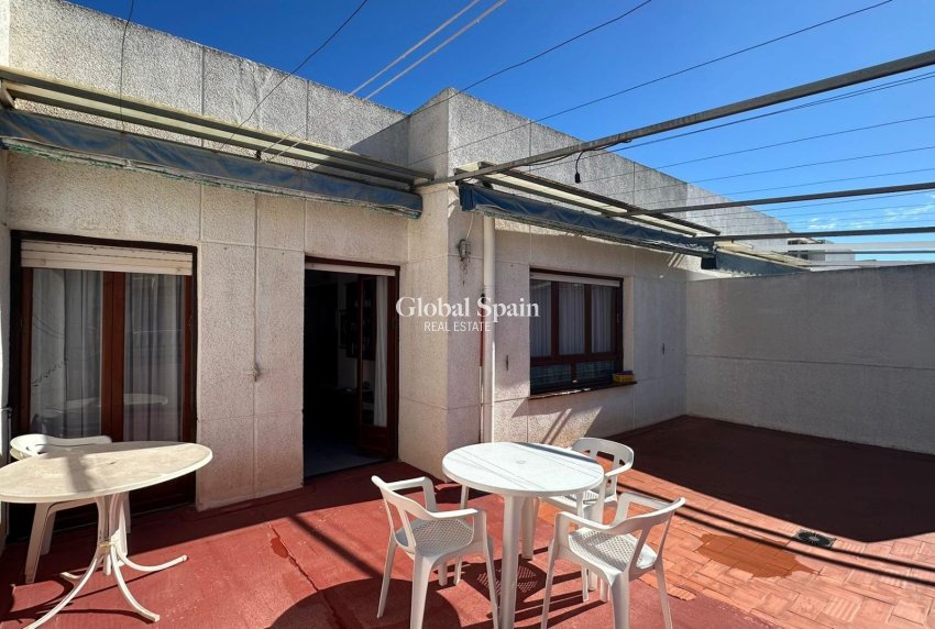 Wederverkoop - PENTHOUSE -
TORREVIEJA - Estacion de autobuses